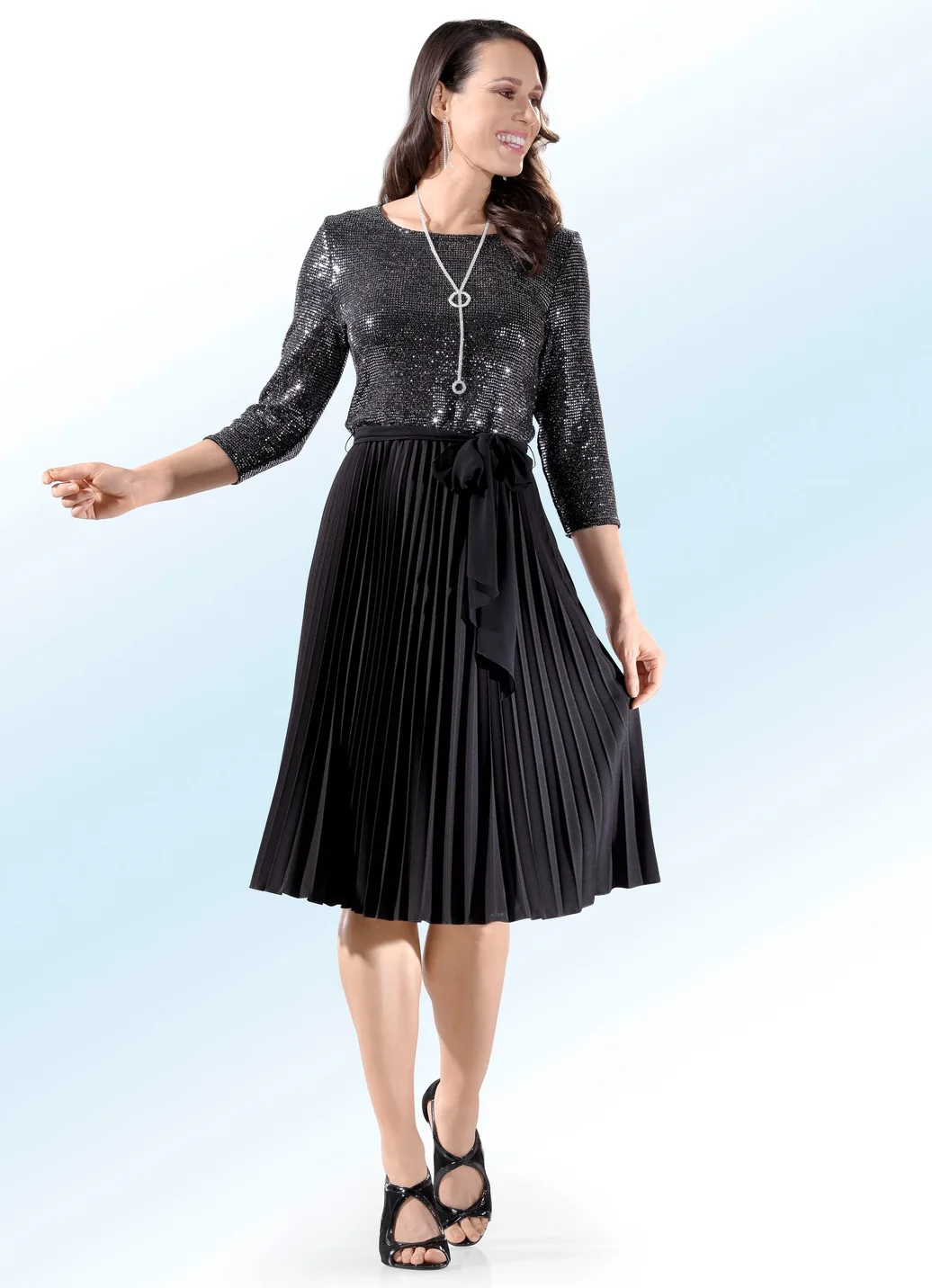 Kleid mit Chiffon-Bindeband — Hochzeitsgast Outfit