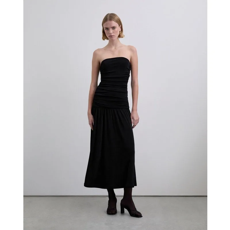 Scalpers - Vestido midi con detalle de frunces. — alternativa para invitada de boda