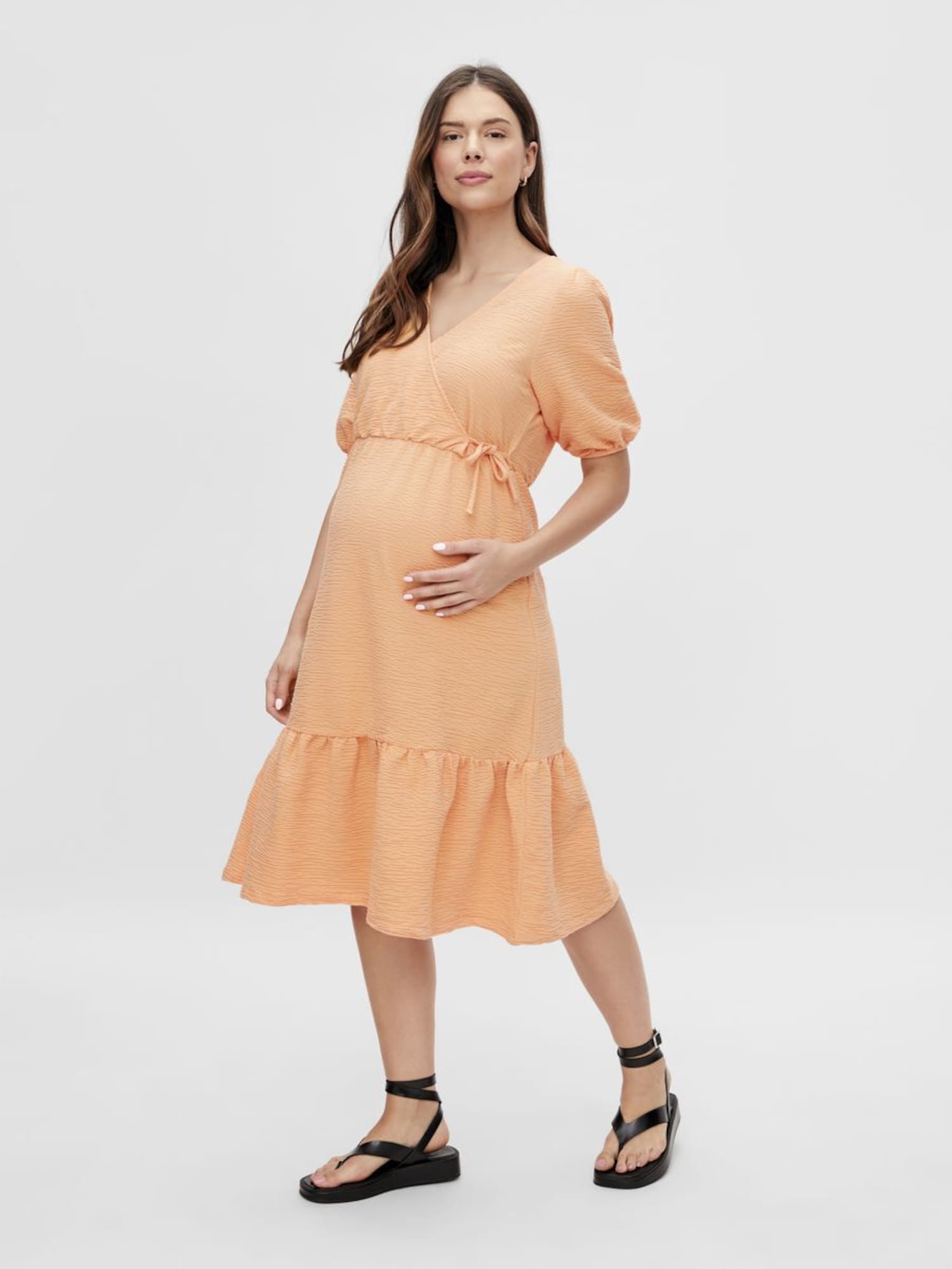 MAMALICIOUS Vestido albaricoque — vestido de invitada de boda para embarazada en España