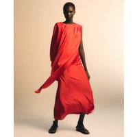 Sfera - Vestido fluido capa. — looks y outfits de Hong Hae-in en Queen of Tears