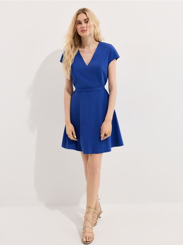 Mohito - Ausgestelltes Minikleid - Blau — Mode und Styling für mollige Frauen in großen Größen