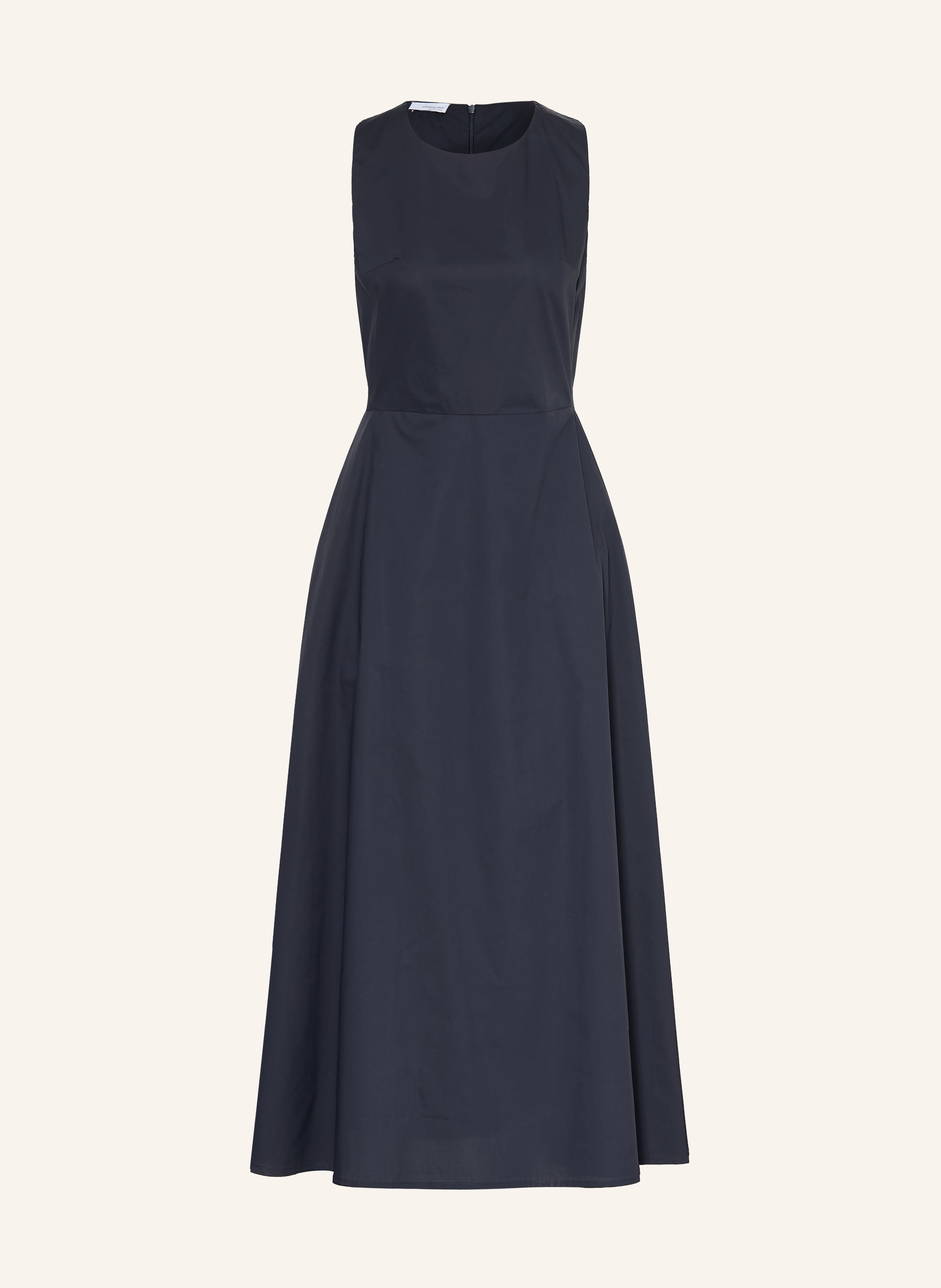 rossana diva Kleid — wie man einen Birnentyp kleidet und welche Kleider breitere Hüften ausgleichen