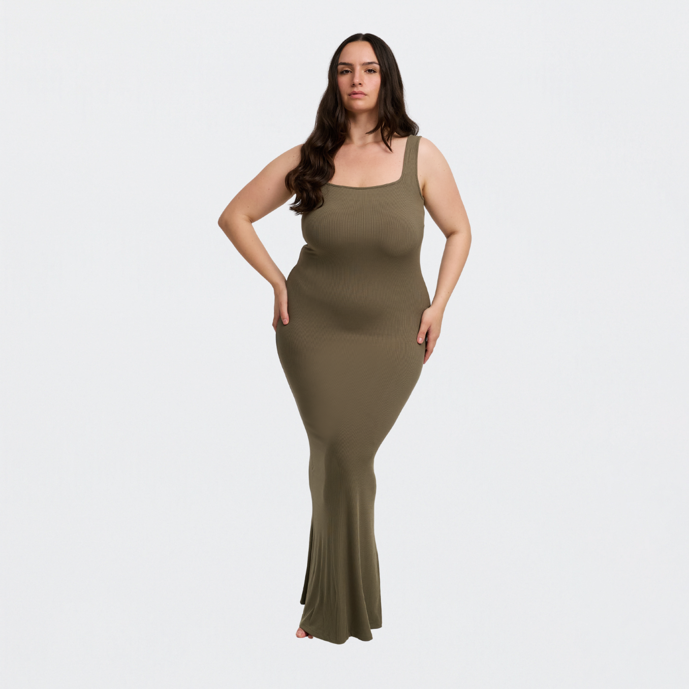 Ribbed Tank Top Maxikleid — welche Kleidung breite Hüften kaschiert und die Silhouette ausgleicht
