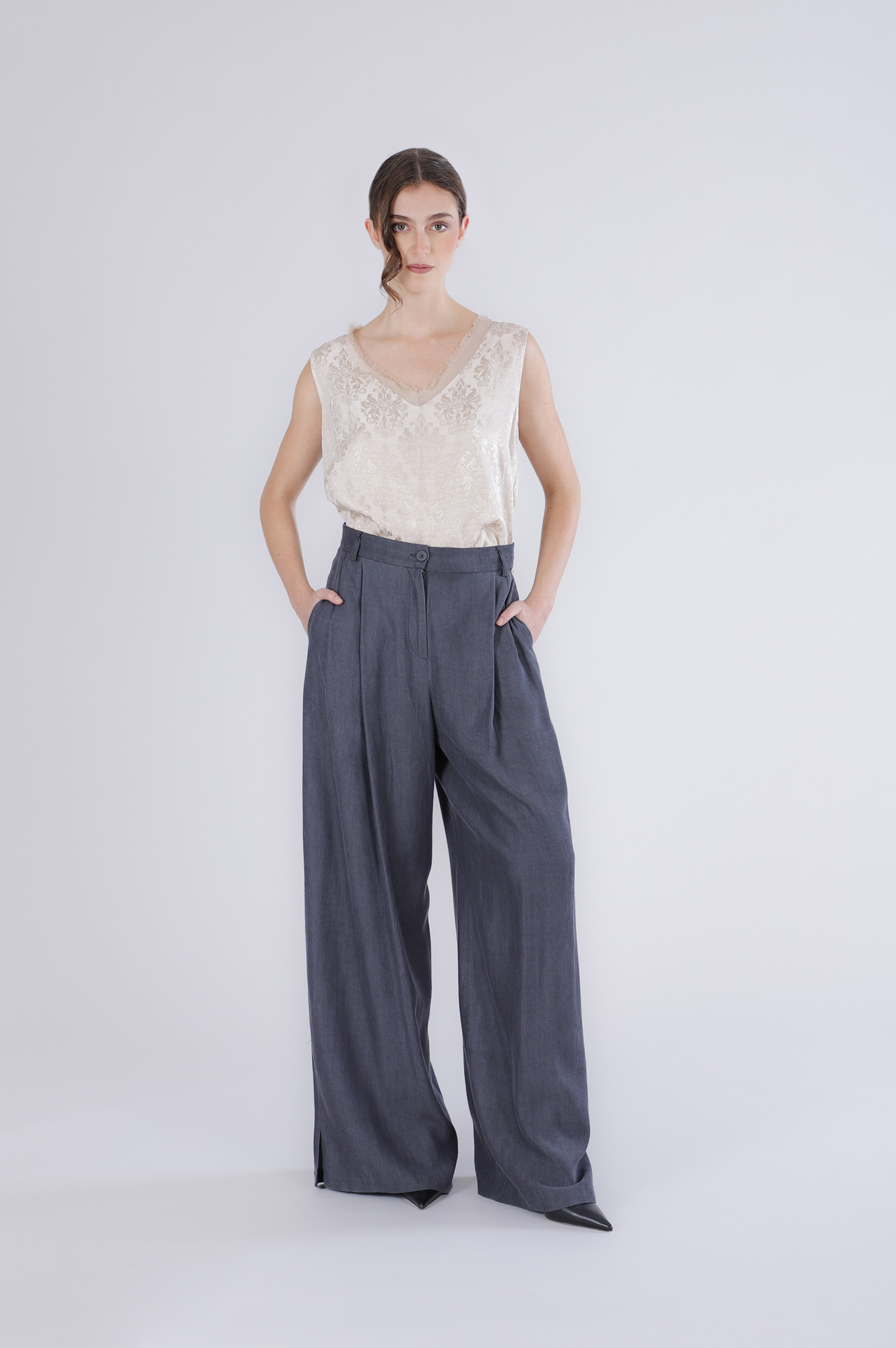 pantalones anchos en denim tencel slate grey — cómo combinar una chaqueta vaquera y encontrar cada prenda por foto