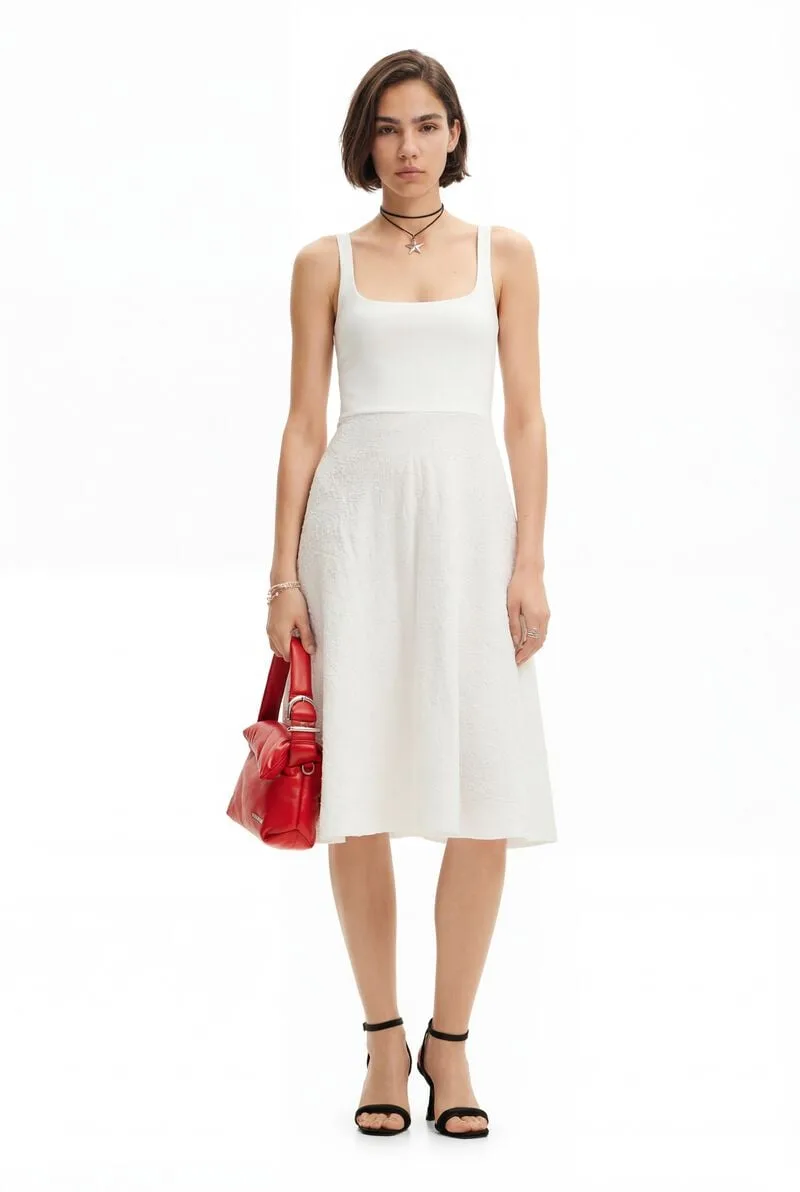Desigual, Vestido midi evasé, Algodon, Blanco, XS — alternativa barata a un look de famosa